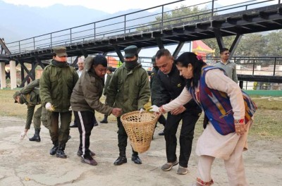 बुटवल उपमहानगर पालिकाद्दारा प्रजातन्त्र दिवसको अवसर पारेर जितगढी किल्ला सरसफाई