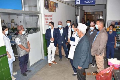 लुम्बिनी प्रादेशिक अस्पताल र सुर्खेत अस्पताल बीच सेवा सुधार बारे छलफल  
