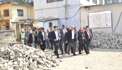 लुम्बिनी प्रादेशिक अस्पतालको नयाँ भवन बारे पूर्व अर्थमन्त्री पौडेलले लिए जानकारी