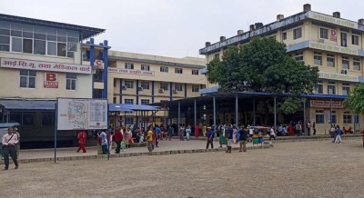 भूकम्प प्रभावित क्षेत्रमा उपचारका लागि खट्यो लुम्बिनी प्रादेशिक अस्पतालबाट डाक्टरसहितको टोली