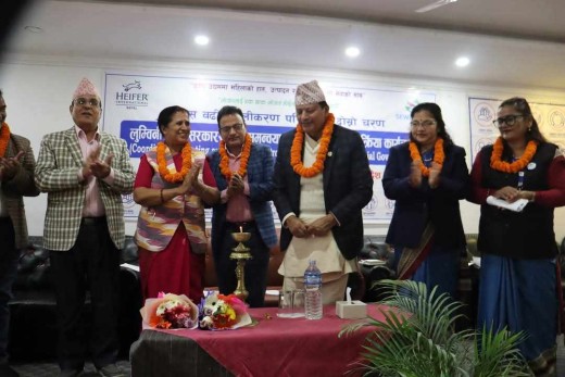 सहकारी क्षेत्रमा देखिएका समस्या समाधान गर्न सरकार तयार छ :मन्त्री  अधिकारी